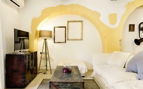 The Heart Of Cagliari, Cozy 2 Bedroom Apartment